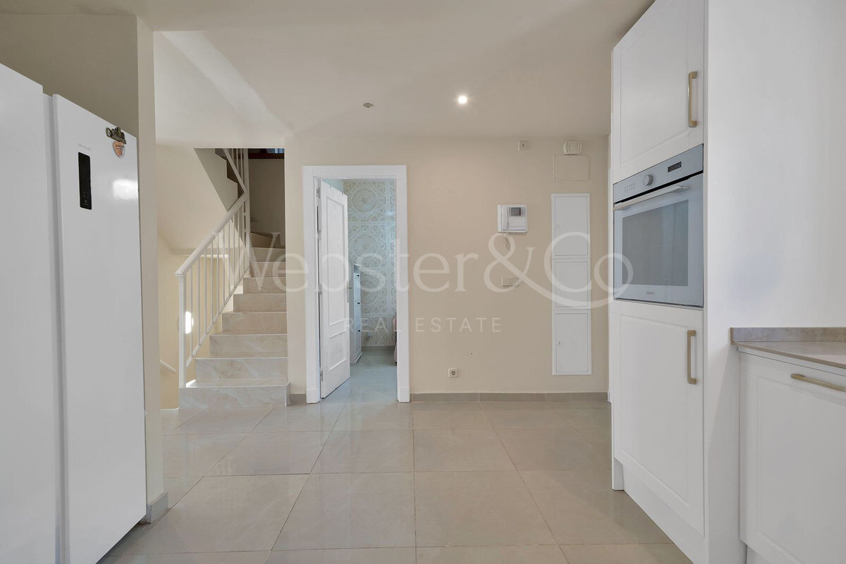 Townhouse Rosa - Andalucian Elegance in Estepona