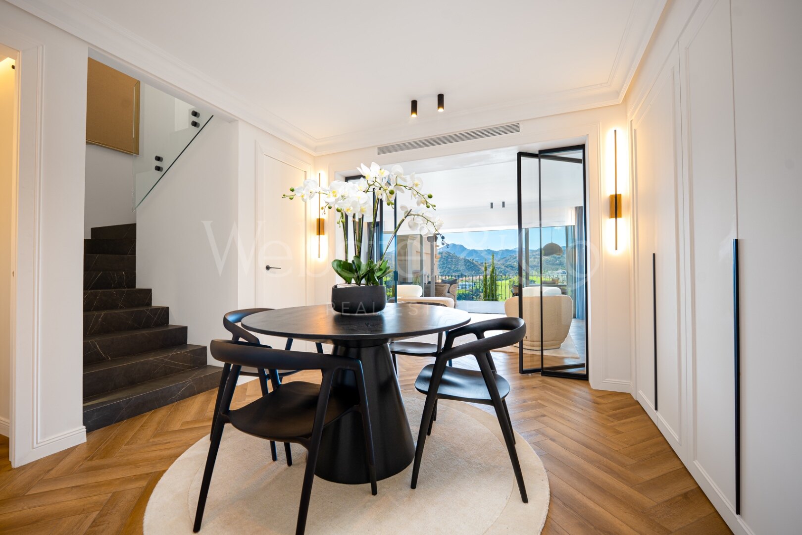 Townhouse The Nest - Renovated Elegance in Benahavís