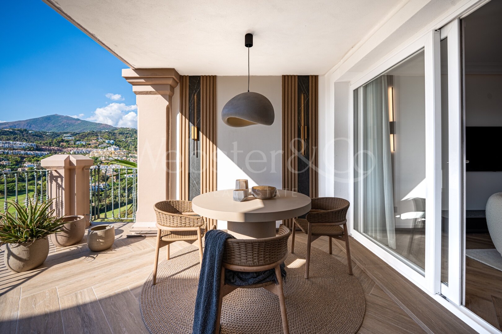 Townhouse The Nest - Renovated Elegance in Benahavís