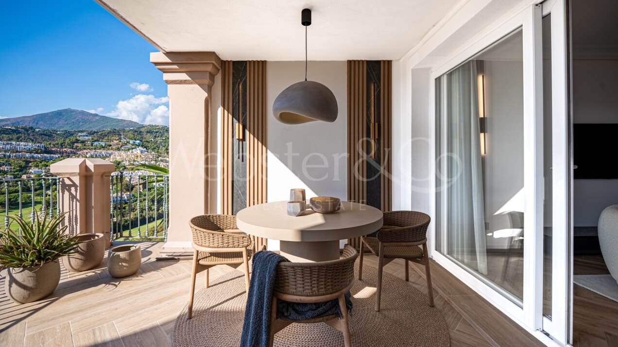 Townhouse The Nest - Renovated Elegance in Benahavís