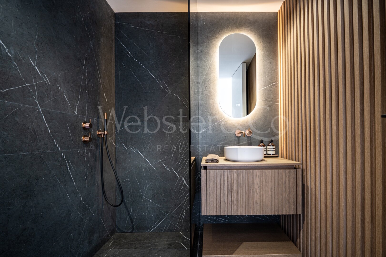 Townhouse The Nest - Renovated Elegance in Benahavís