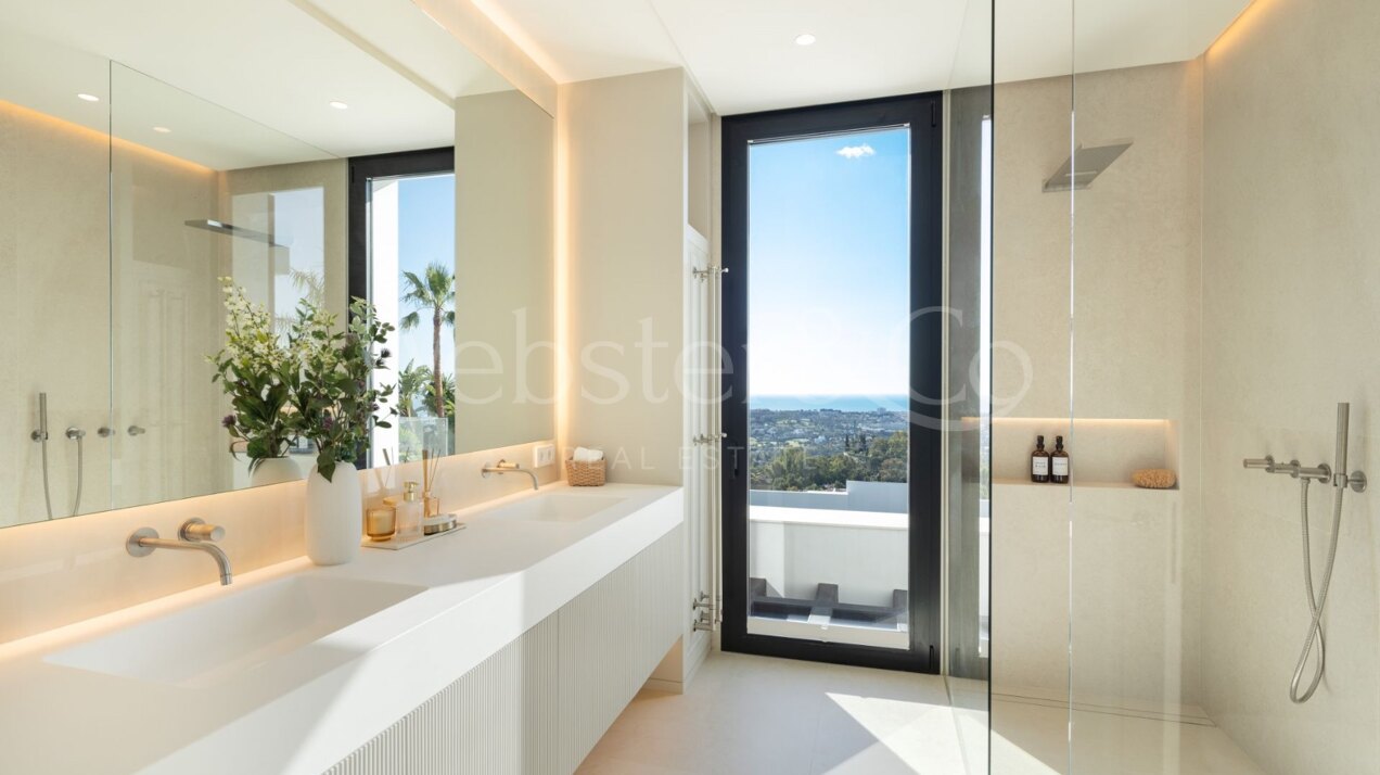 Villa Solace - Exquisite Home in Monte Halcones