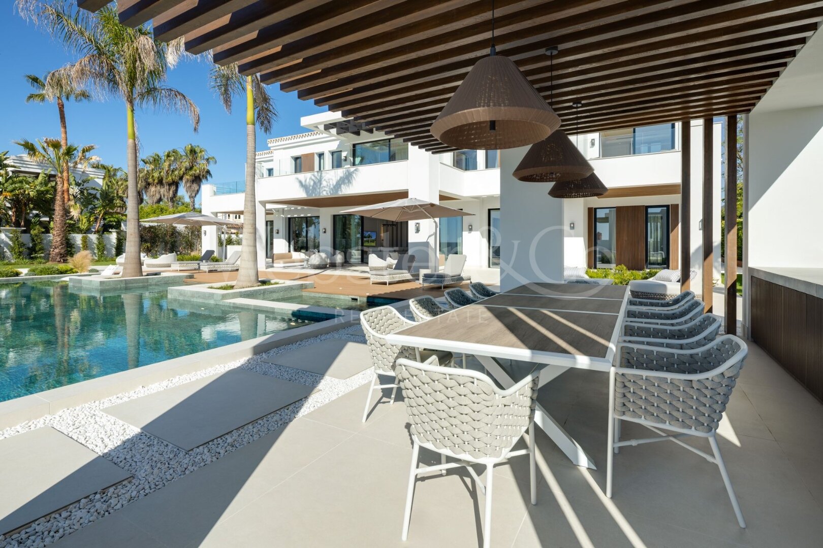 Villa Solace – Hogar Exquisita en Monte Halcones