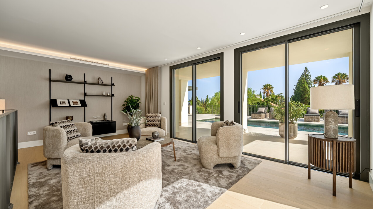 Exquisitely renovated Andalusian-style residence