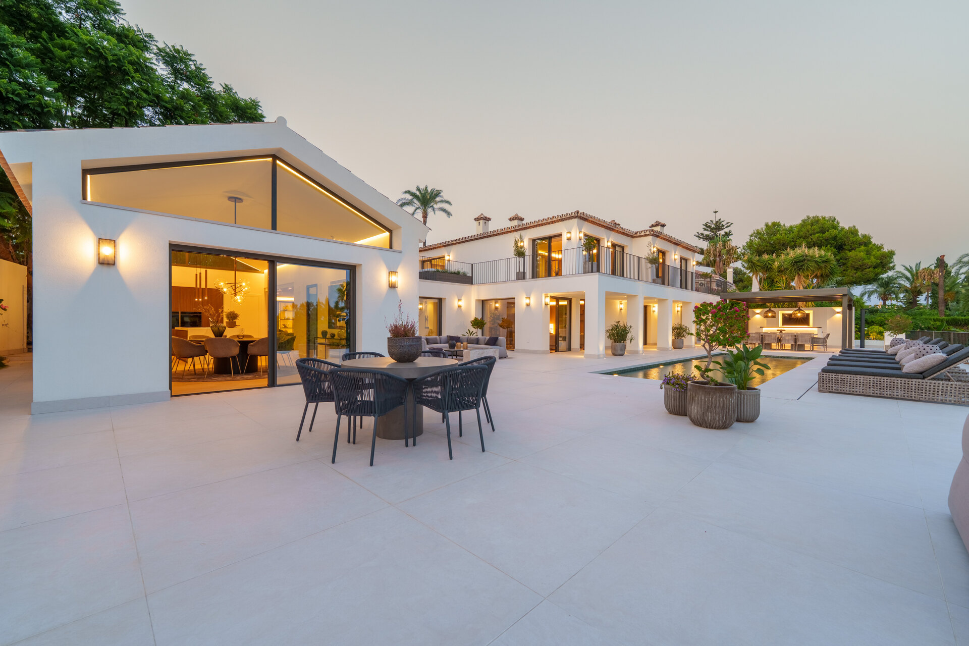 Exquisitely renovated Andalusian-style residence
