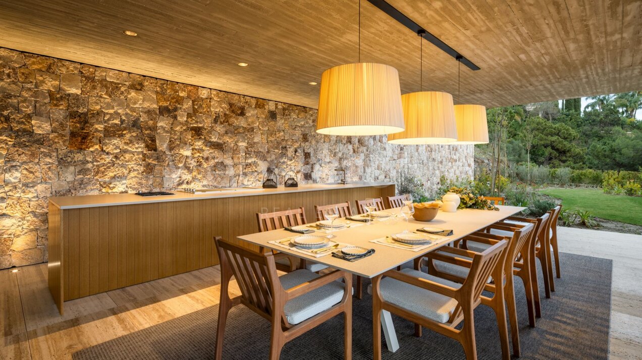 Villa Alia - Striking Property in El Madroñal