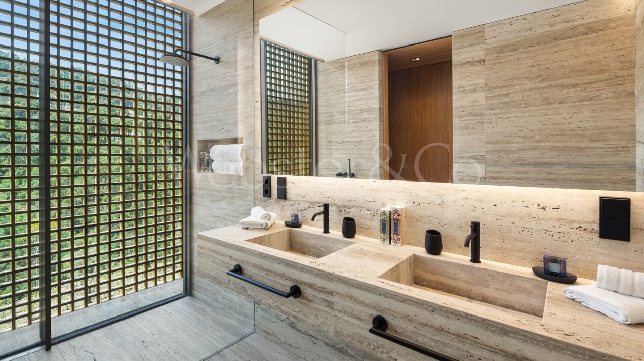 Villa Alia - Striking Property in El Madroñal