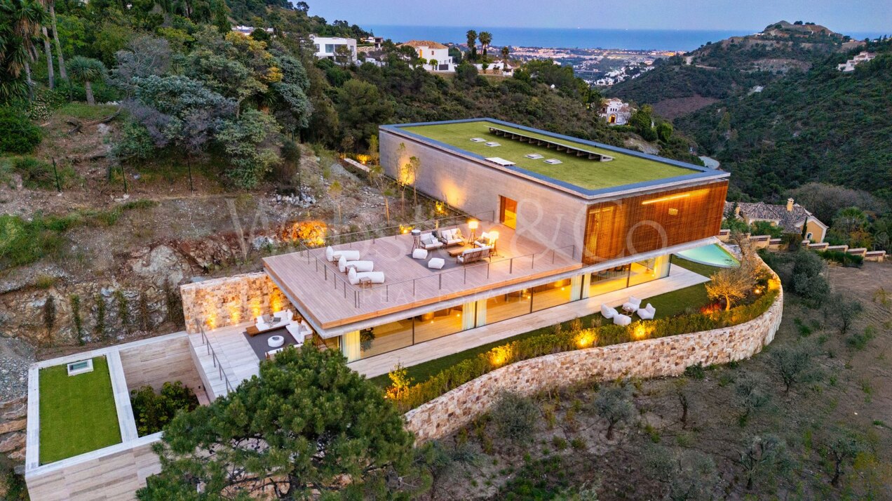 Villa Alia - Striking Property in El Madroñal