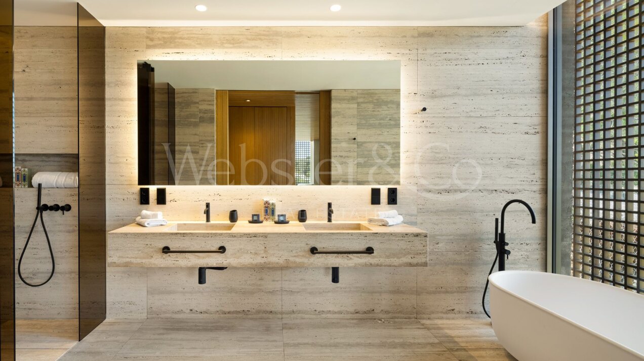 Villa Alia - Striking Property in El Madroñal