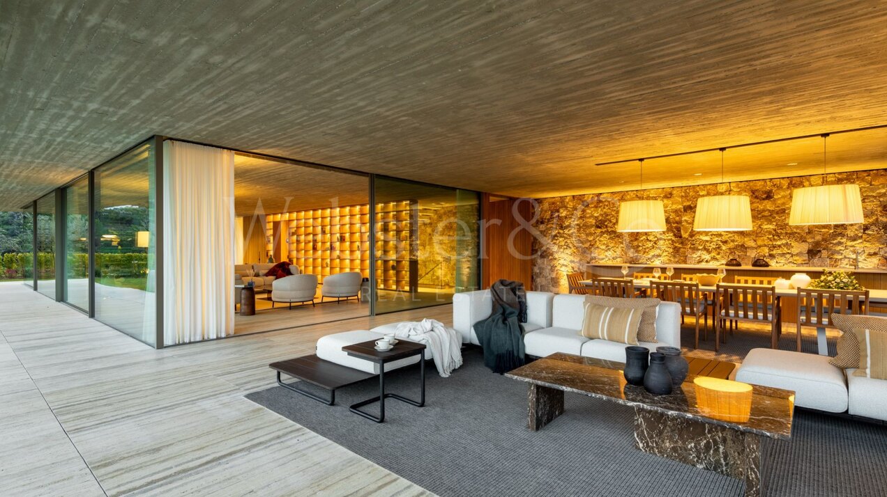 Villa Alia - Striking Property in El Madroñal