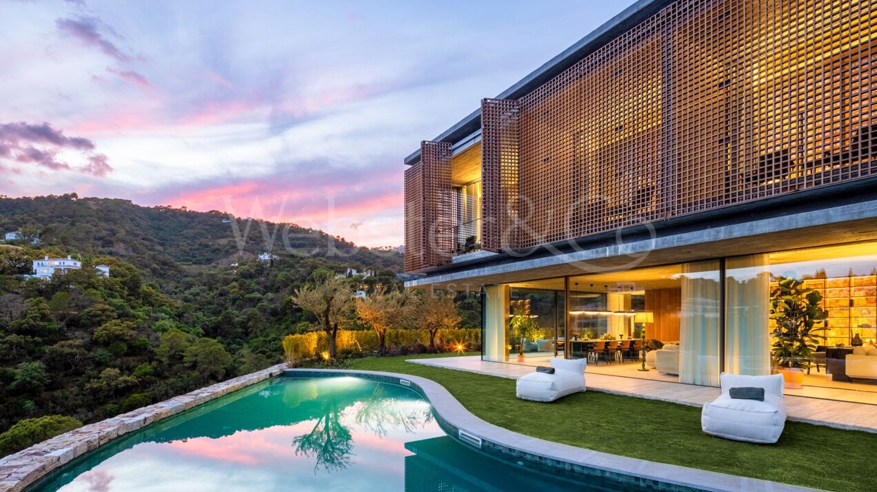 Villa Alia - Striking Property in El Madroñal