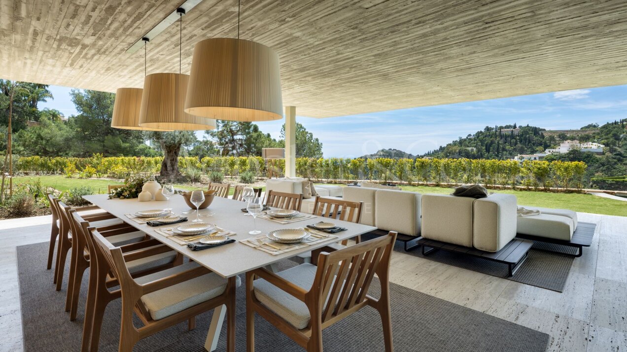 Villa Alia - Striking Property in El Madroñal