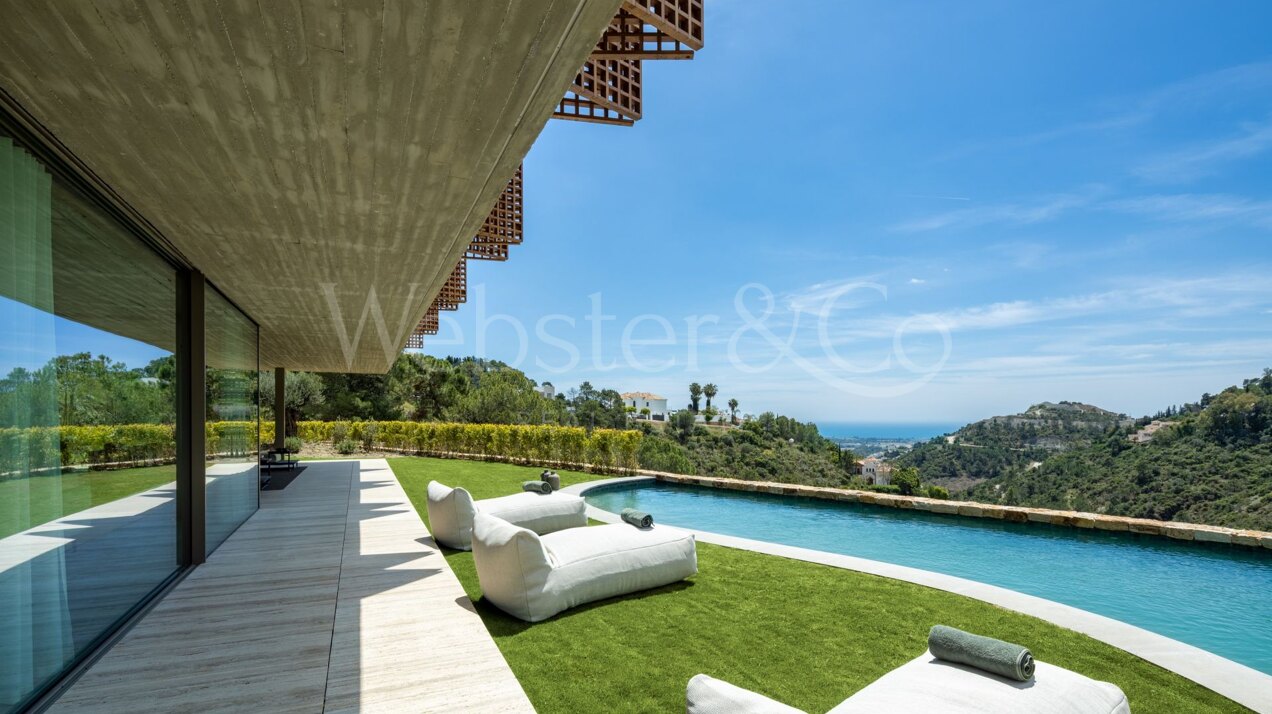 Villa Alia - Striking Property in El Madroñal