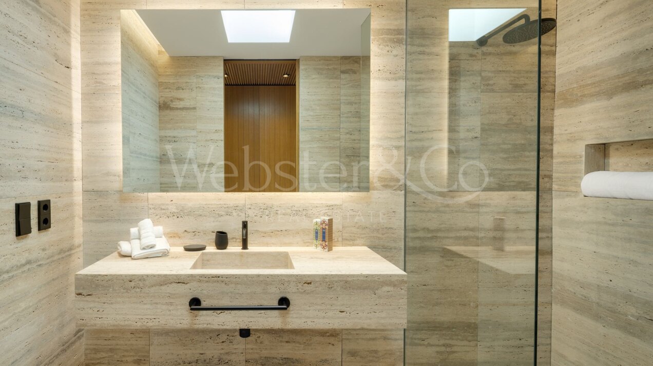 Villa Alia - Striking Property in El Madroñal