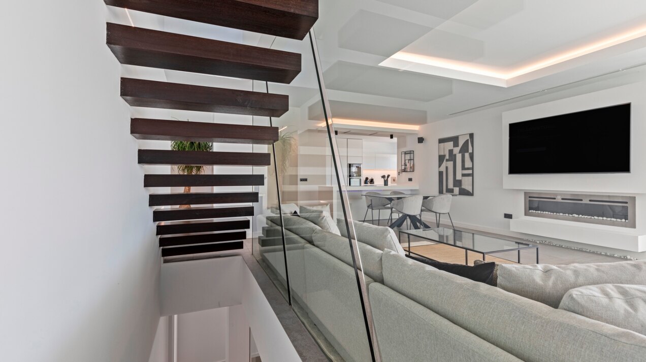 Modern Beachside Villa in El Campanario