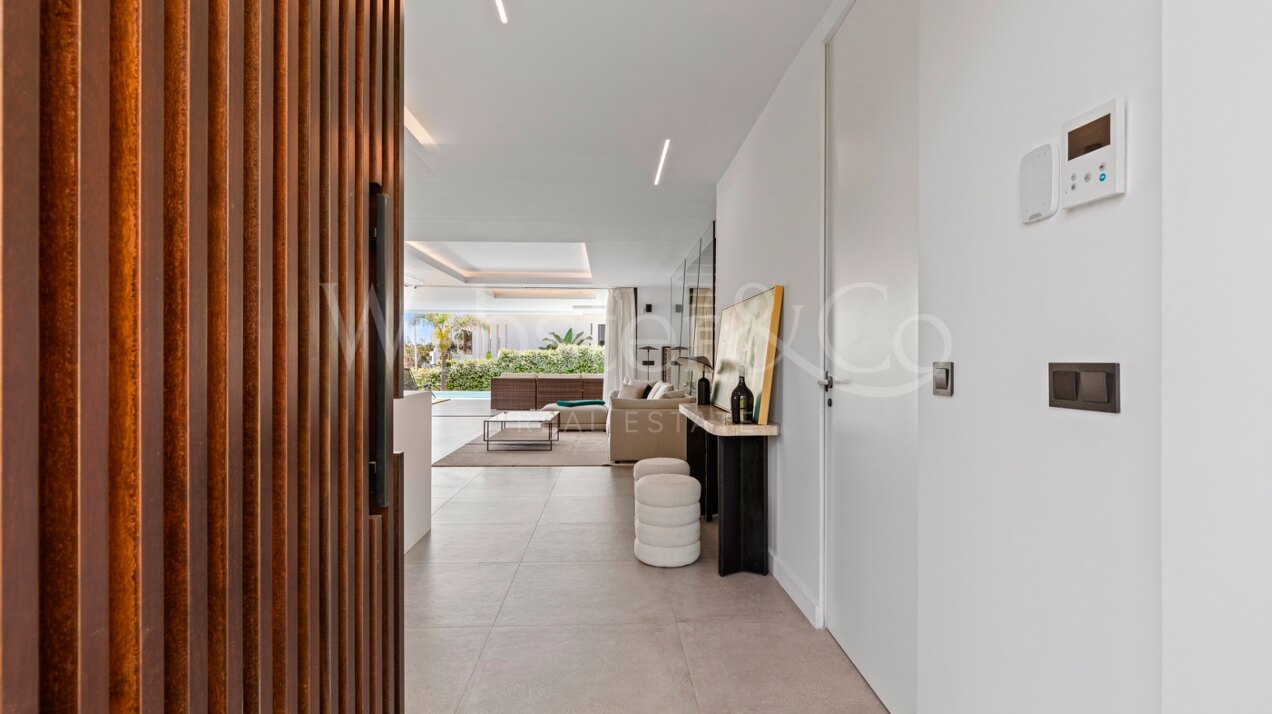 Villa Noble - New Contemporary Villa, El Campanario