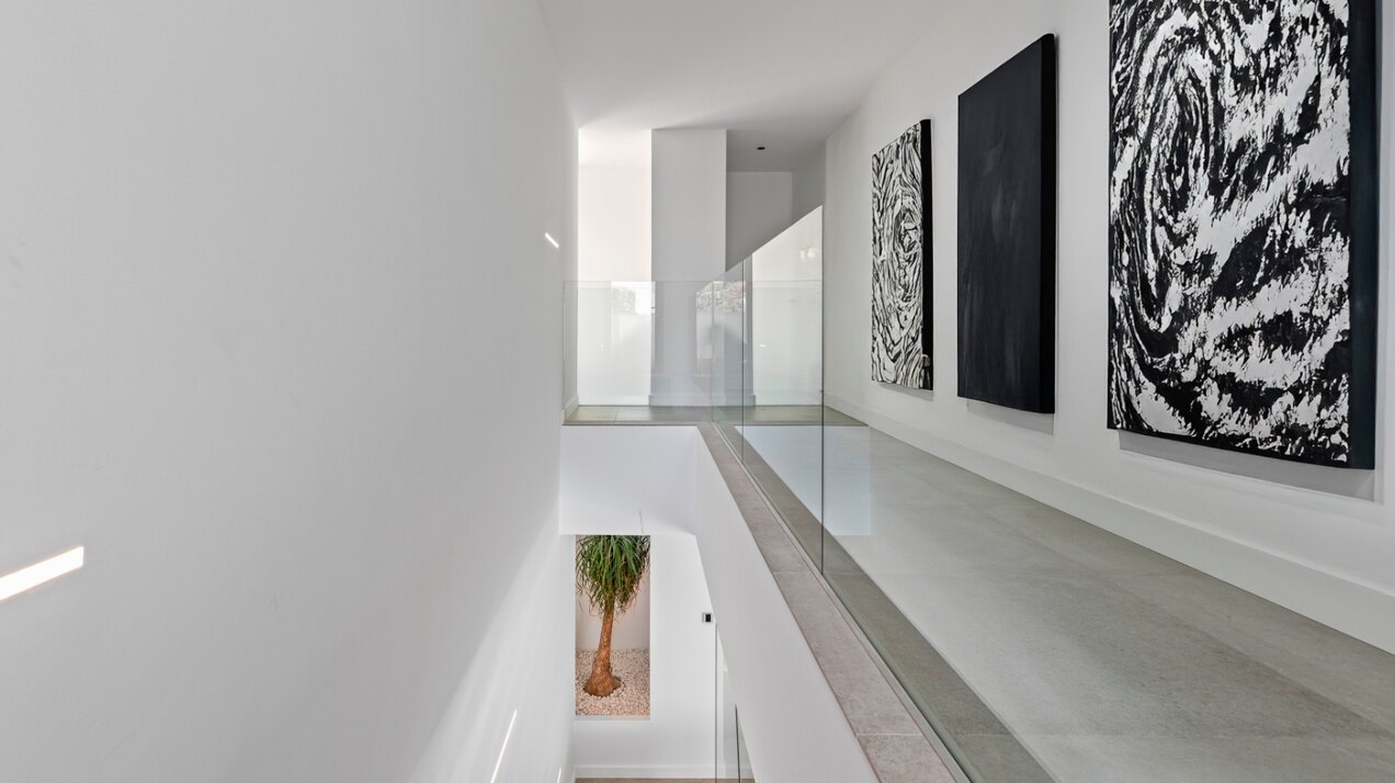 Modern Beachside Villa in El Campanario