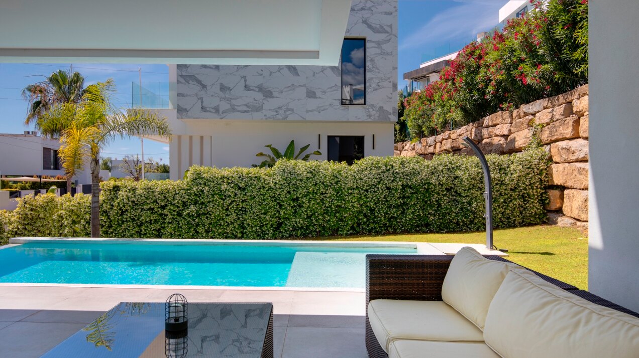 Modern Beachside Villa in El Campanario