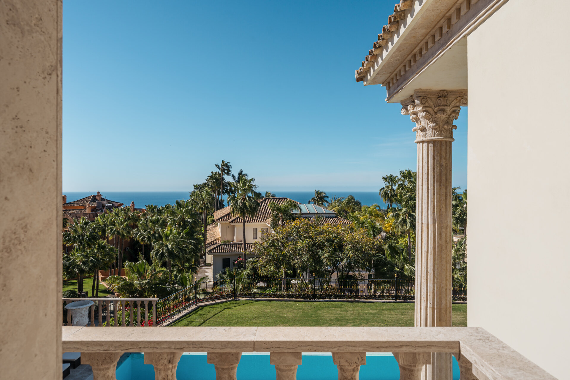 Elegante residencia que fusiona lo clásico y moderno