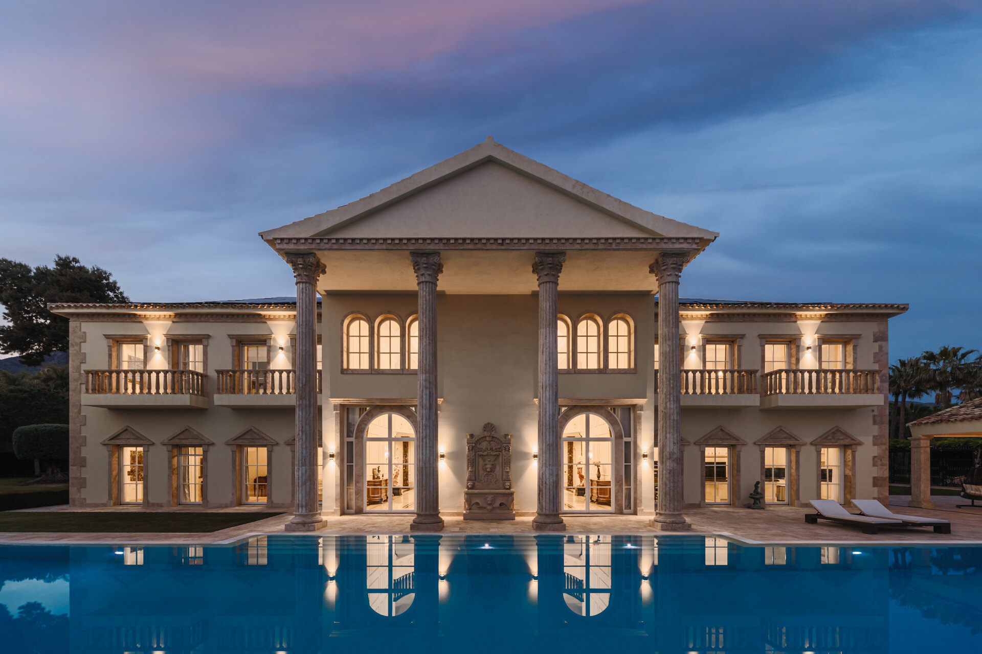 Elegante residencia que fusiona lo clásico y moderno