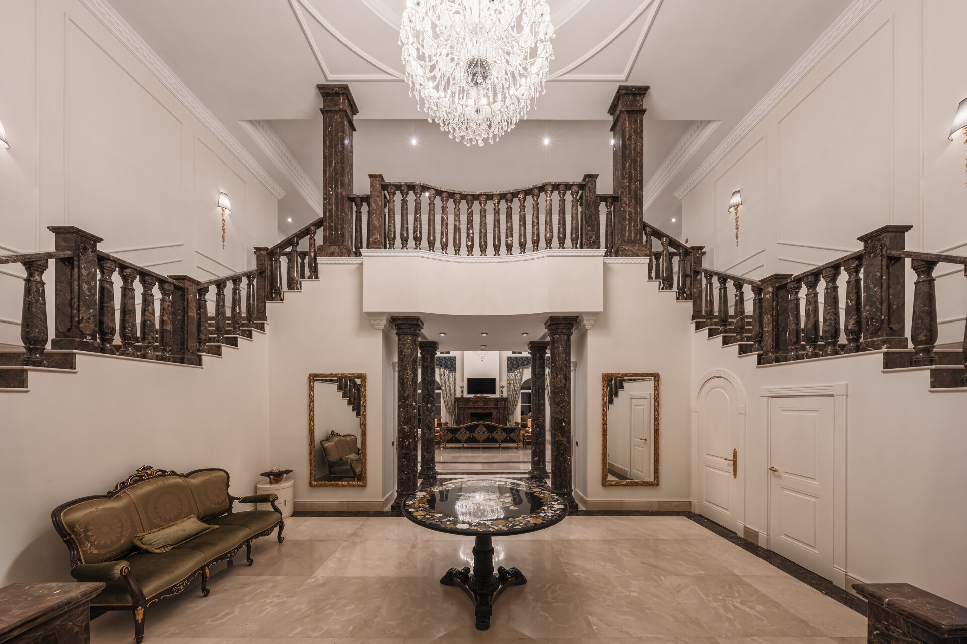 Elegante residencia que fusiona lo clásico y moderno