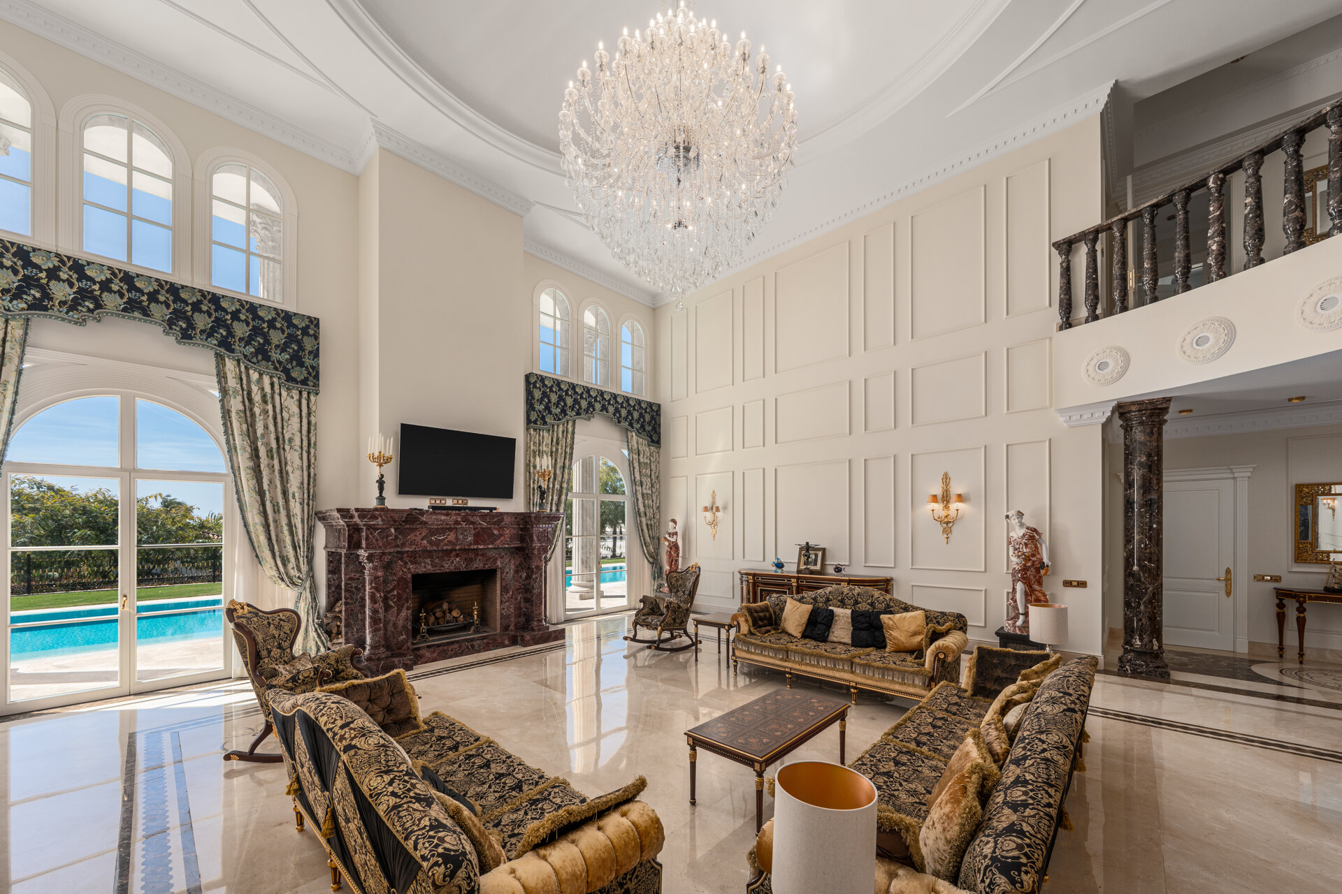 Elegante residencia que fusiona lo clásico y moderno