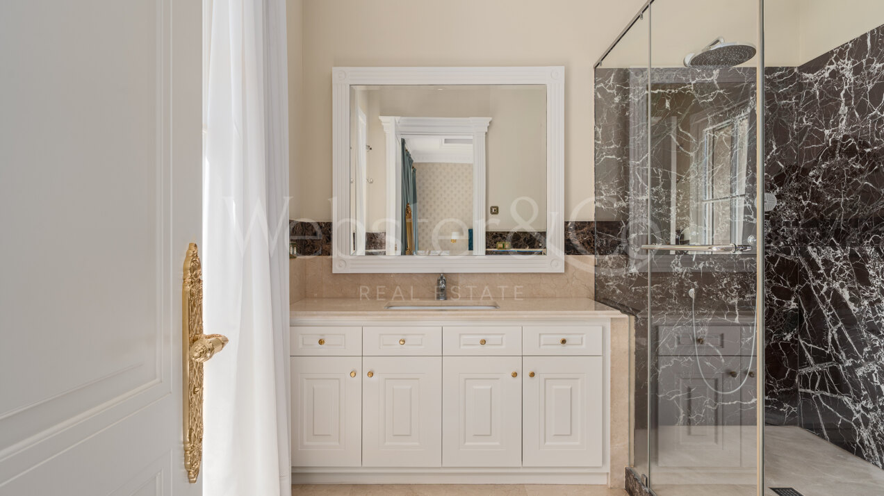 Villa Sinfonia - Classical Elegance in Sierra Blanca