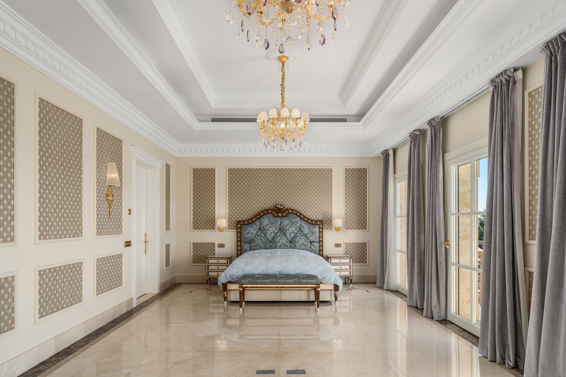 Elegante residencia que fusiona lo clásico y moderno