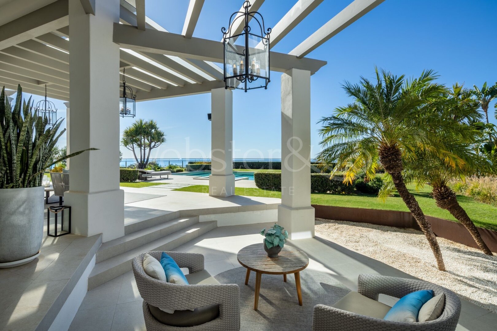 Villa Aguila - Luxury Home in Monte Halcones