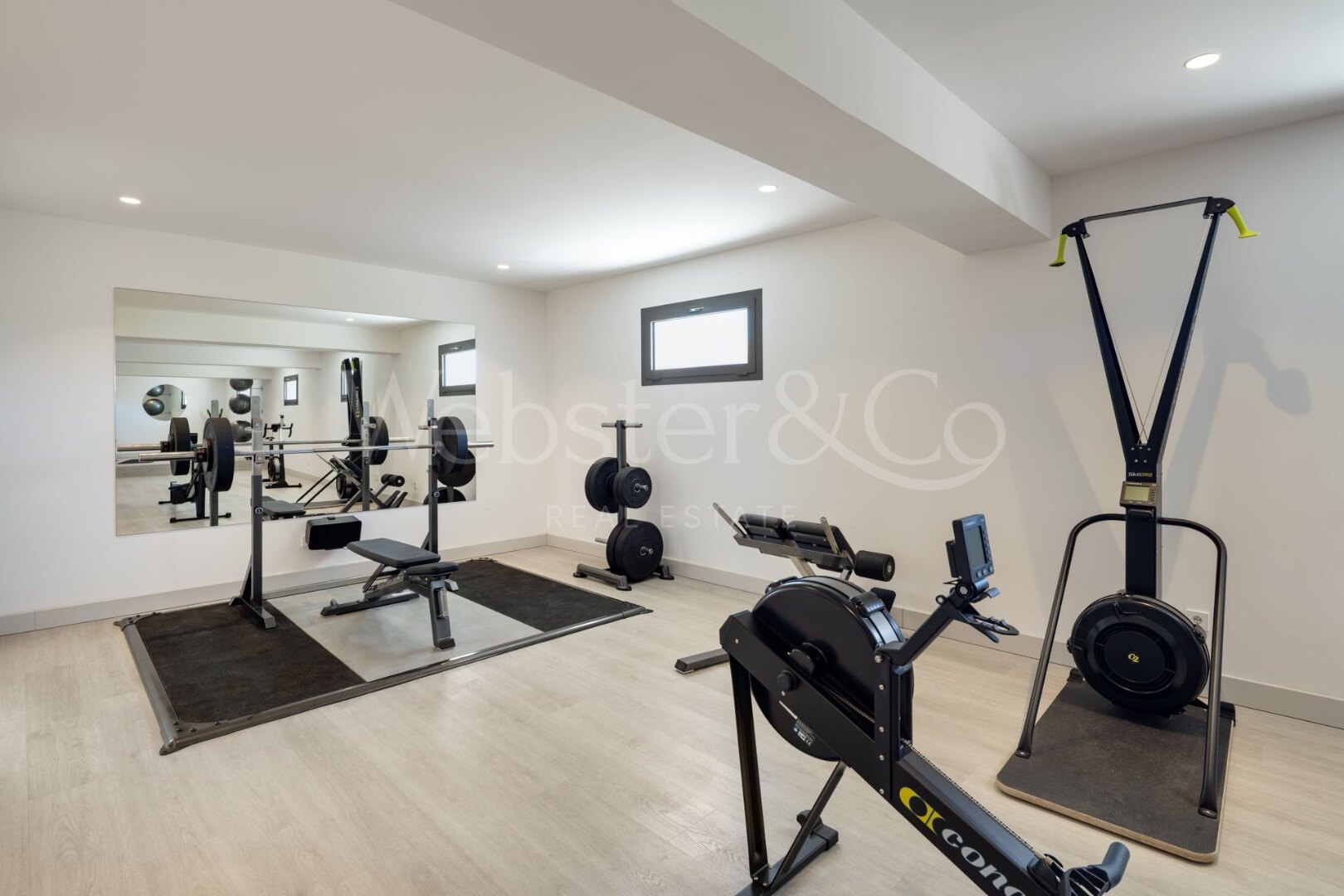 Villa Aguila - Luxury Home in Monte Halcones