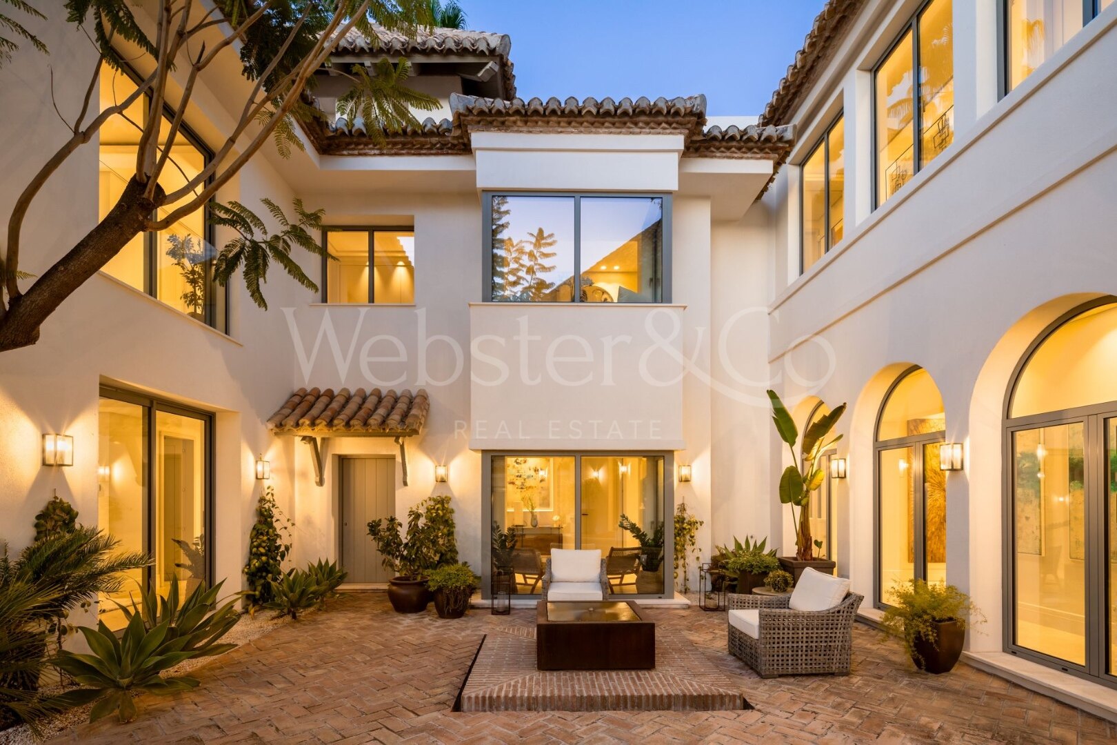 Villa Aguila - Luxury Home in Monte Halcones