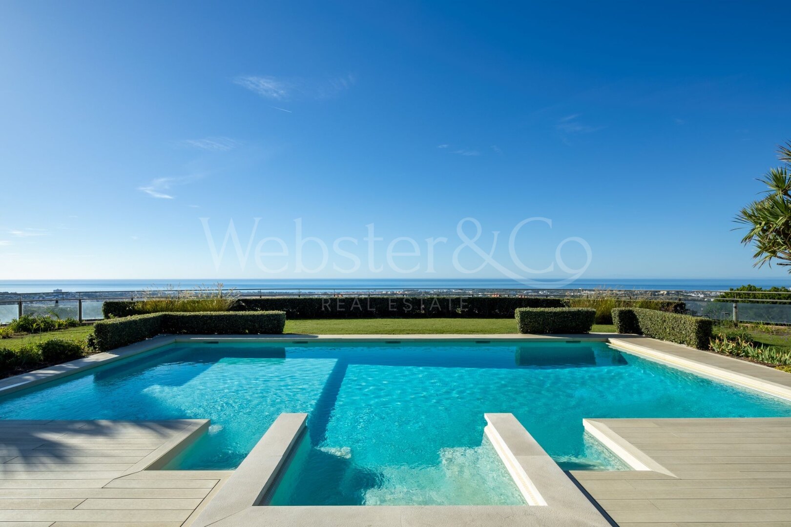Villa Aguila - Luxury Home in Monte Halcones