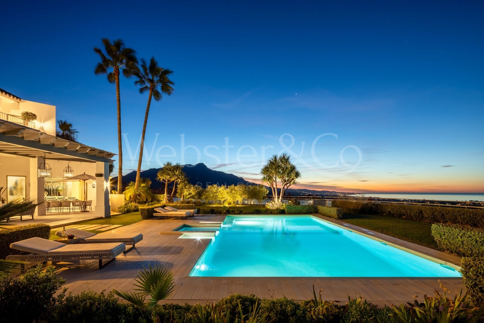 Villa Aguila - Luxury Home in Monte Halcones