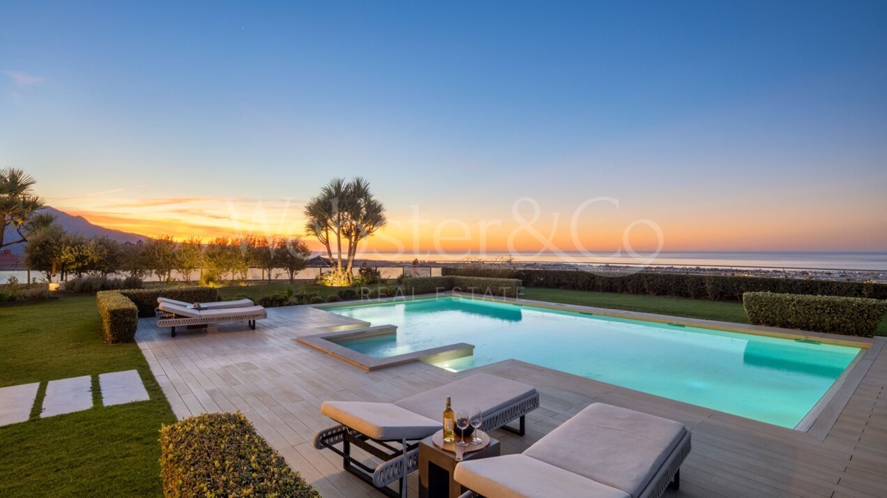 Villa Aguila - Luxury Home in Monte Halcones