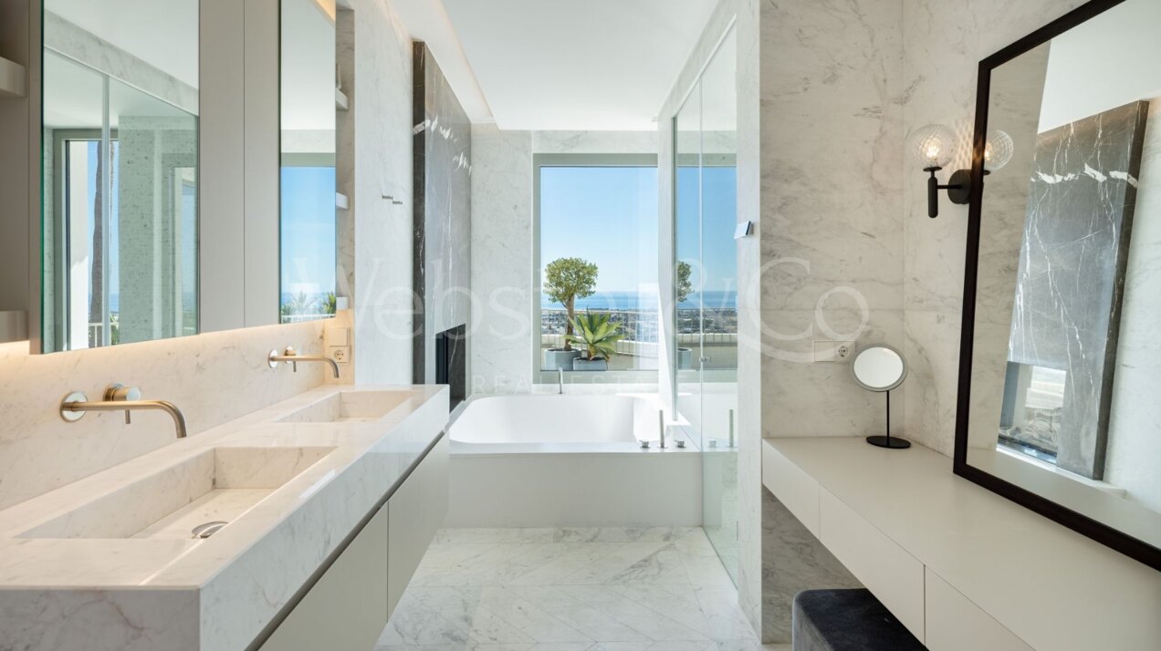 Villa Aguila - Luxury Home in Monte Halcones