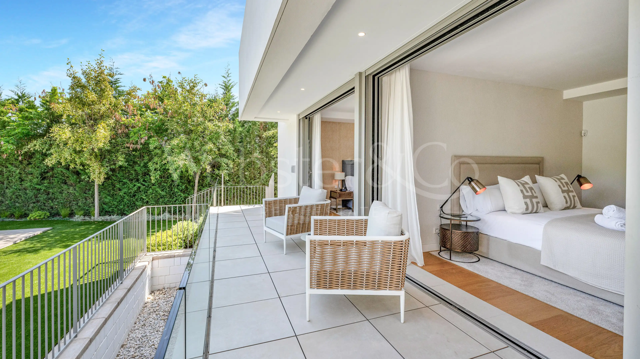 Villa Quinn - Luxury Home in El Paraiso