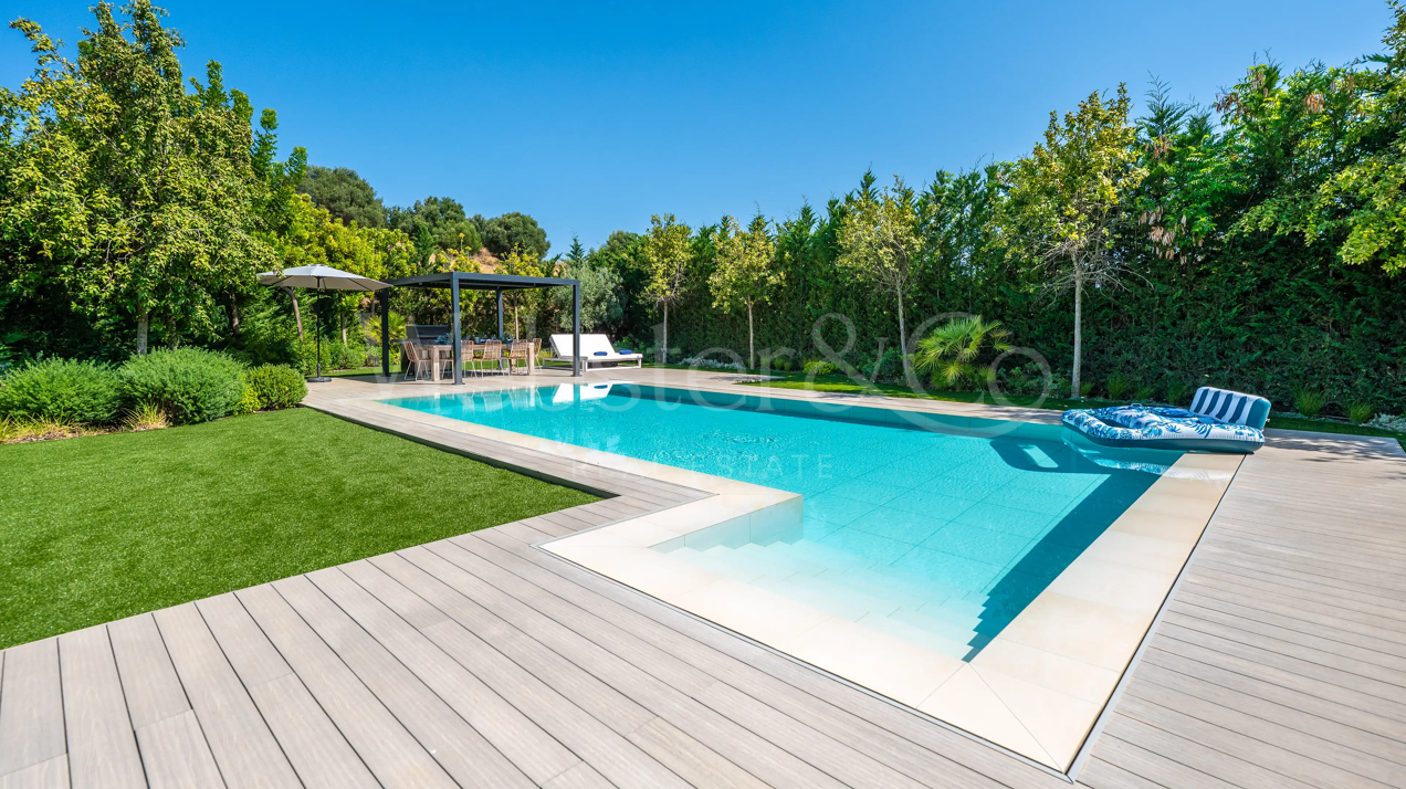 Villa Quinn - Luxury Home in El Paraiso