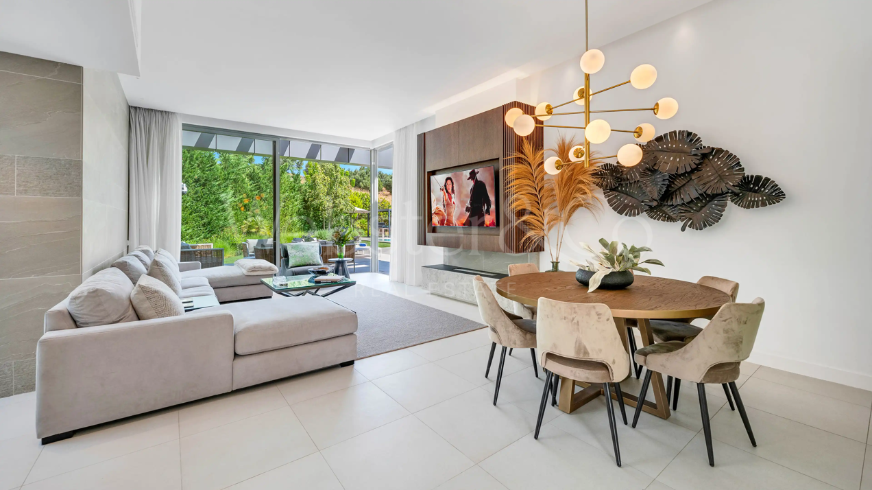 Villa Quinn - Luxury Home in El Paraiso