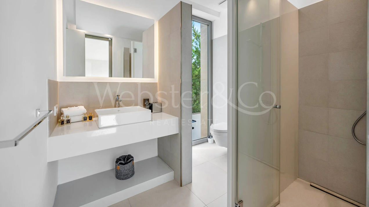 Villa Quinn - Luxury Home in El Paraiso