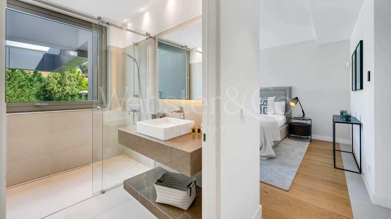 Villa Quinn - Luxury Home in El Paraiso