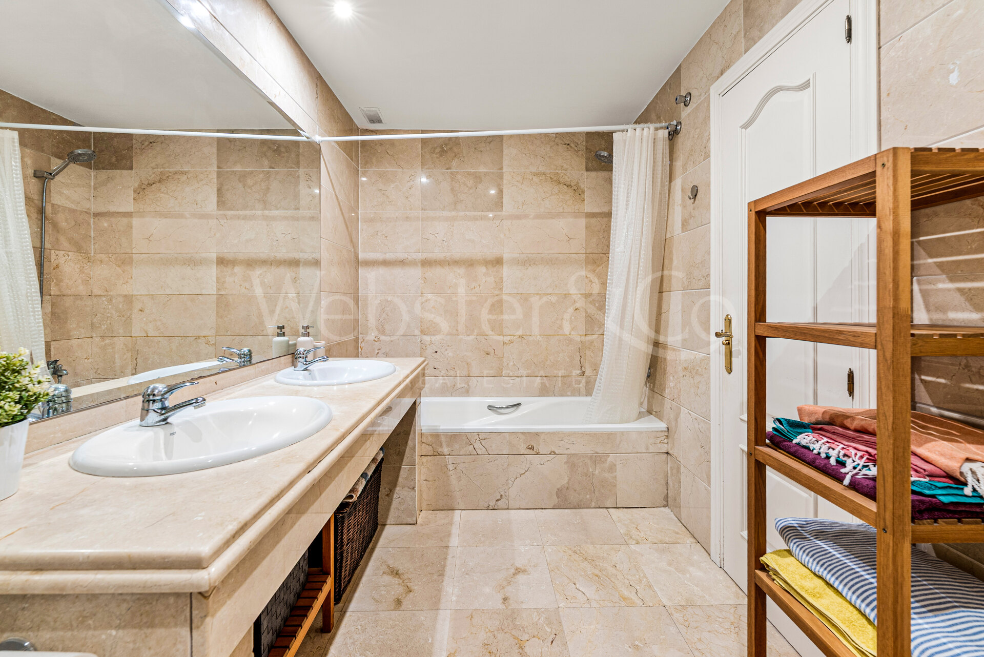 Apartment Pinehaven – Estilo en Nueva Andalucía