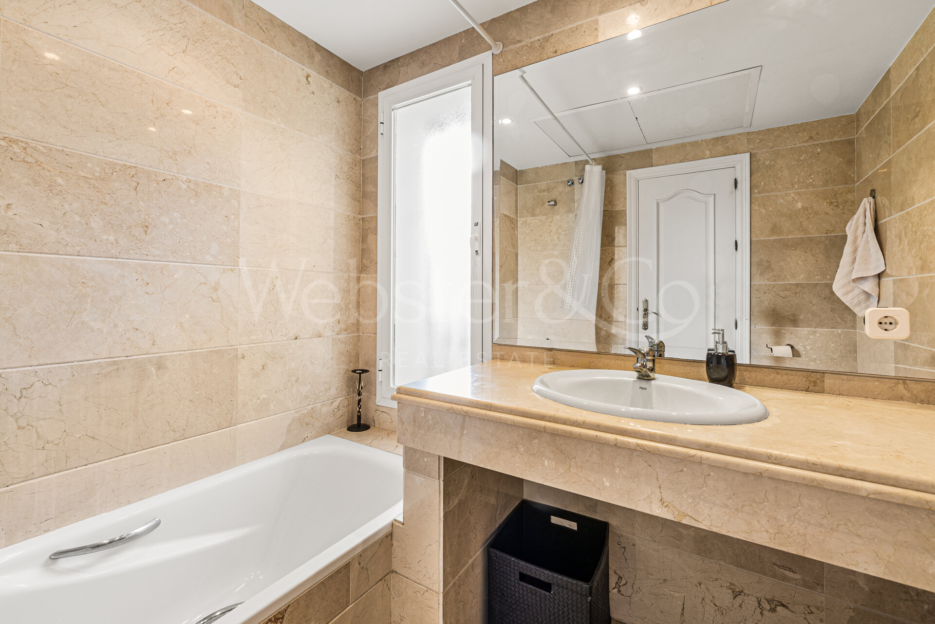 Apartment Pinehaven – Estilo en Nueva Andalucía