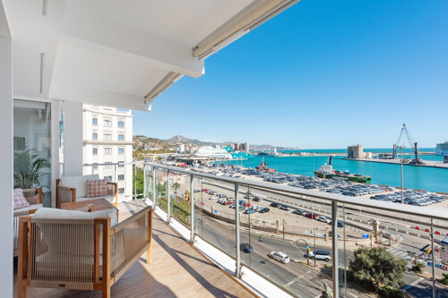 Property Highlights:- Direct sea views- Prime Alameda address- Private terrace- Spacious 191 m² layout- Modern Neff kitchen- Master suite with views- Central air conditioning- Concierge building- Storage room included- Near future marina