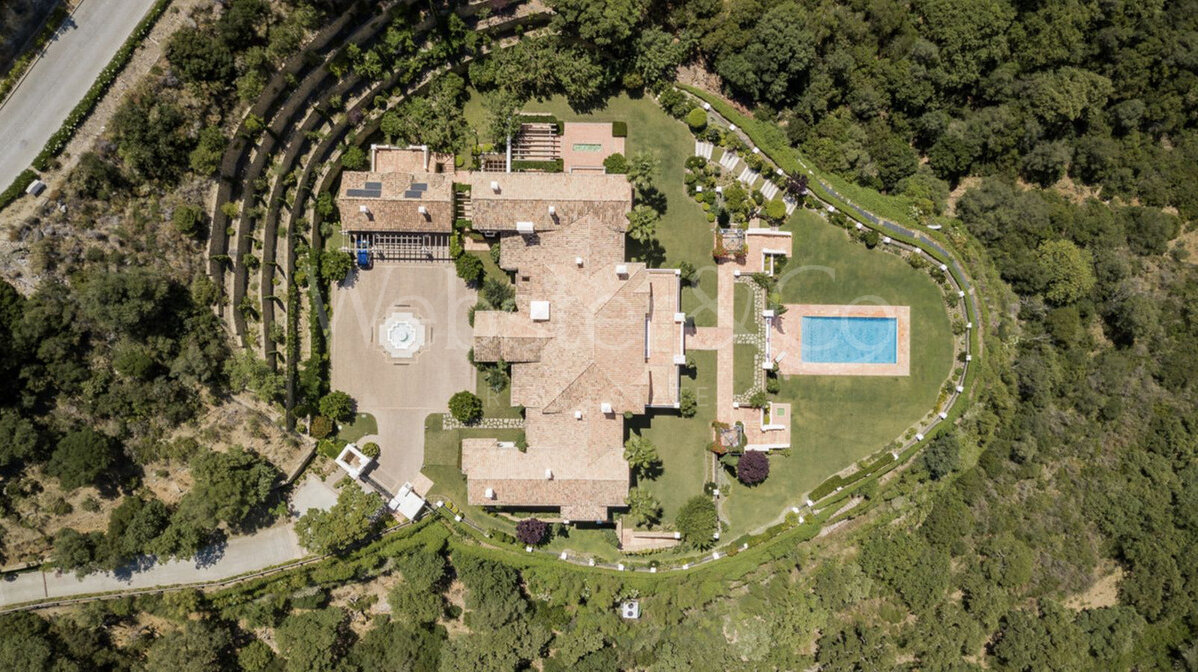 Villa Grand - Opulent Home in La Zagaleta