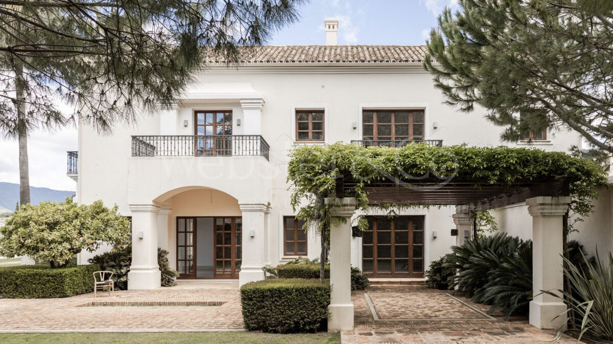 Villa Grand - Opulent Home in La Zagaleta