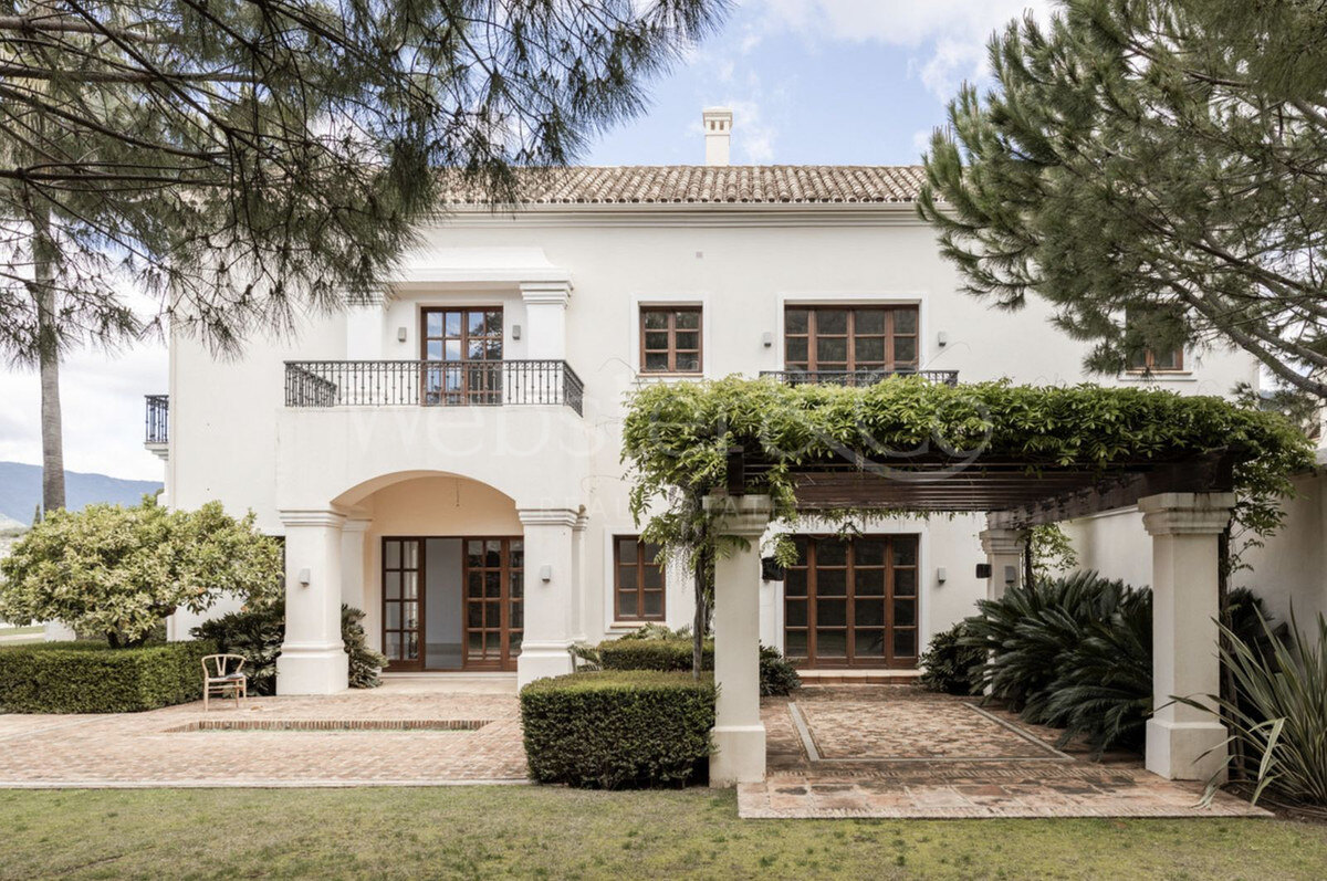 Villa Grand - Opulent Home in La Zagaleta