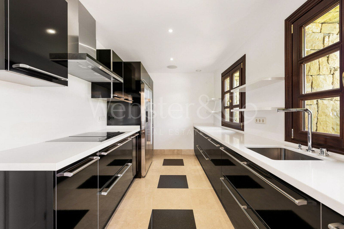 Villa Grand - Opulent Home in La Zagaleta