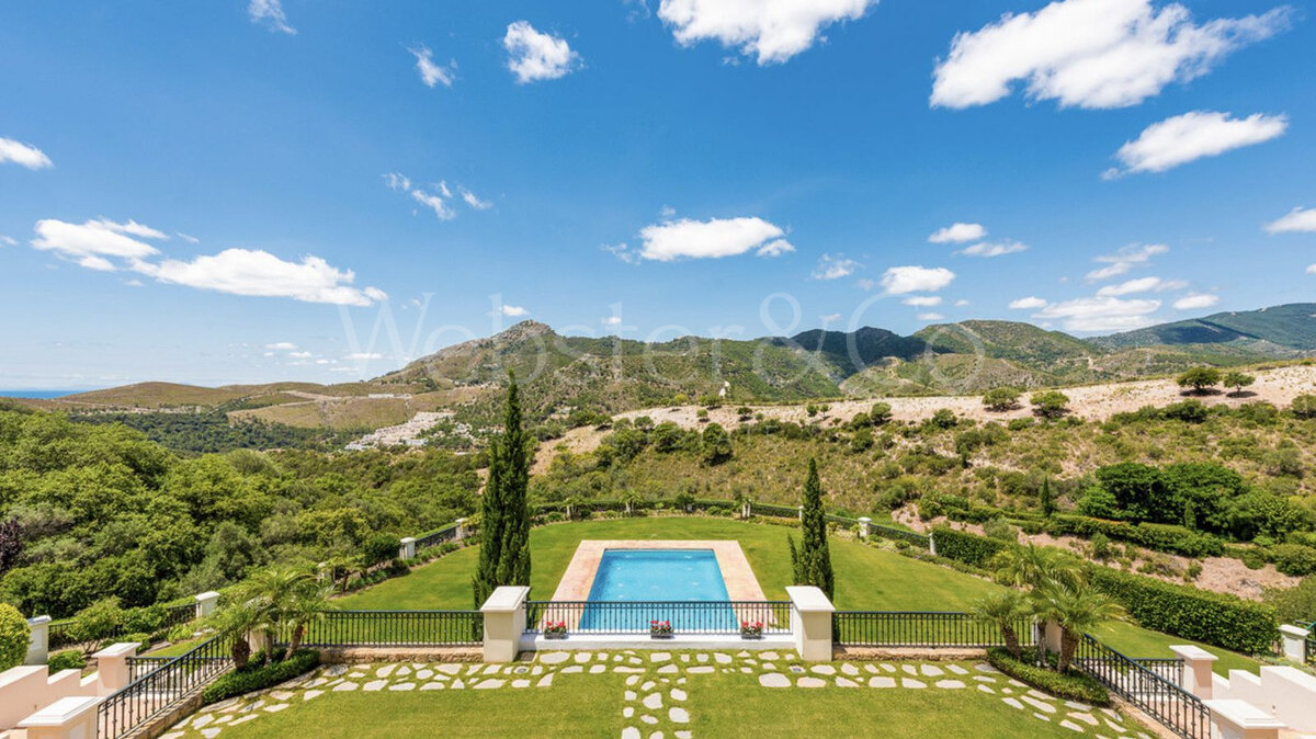 Villa Grand - Opulent Home in La Zagaleta