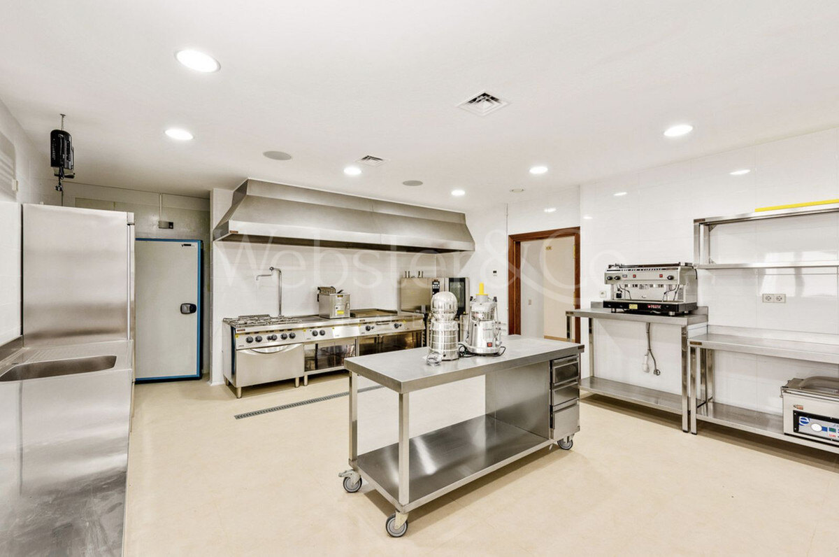 Villa Grand - Opulent Home in La Zagaleta