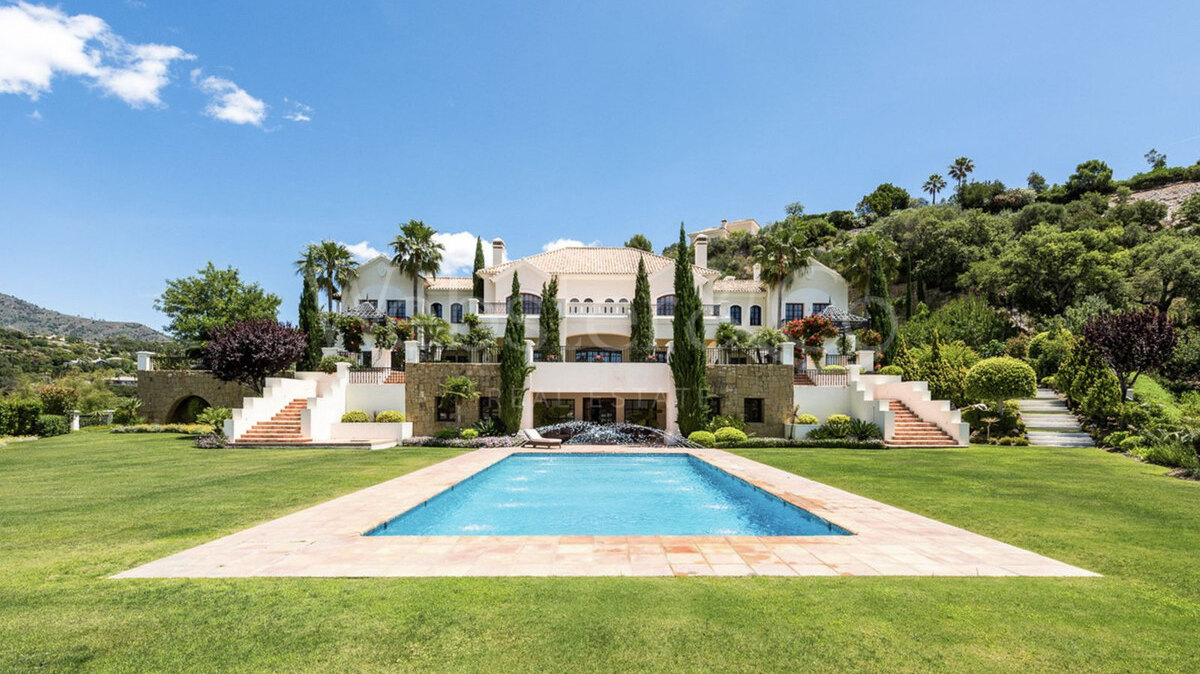 Villa Grand - Opulent Home in La Zagaleta